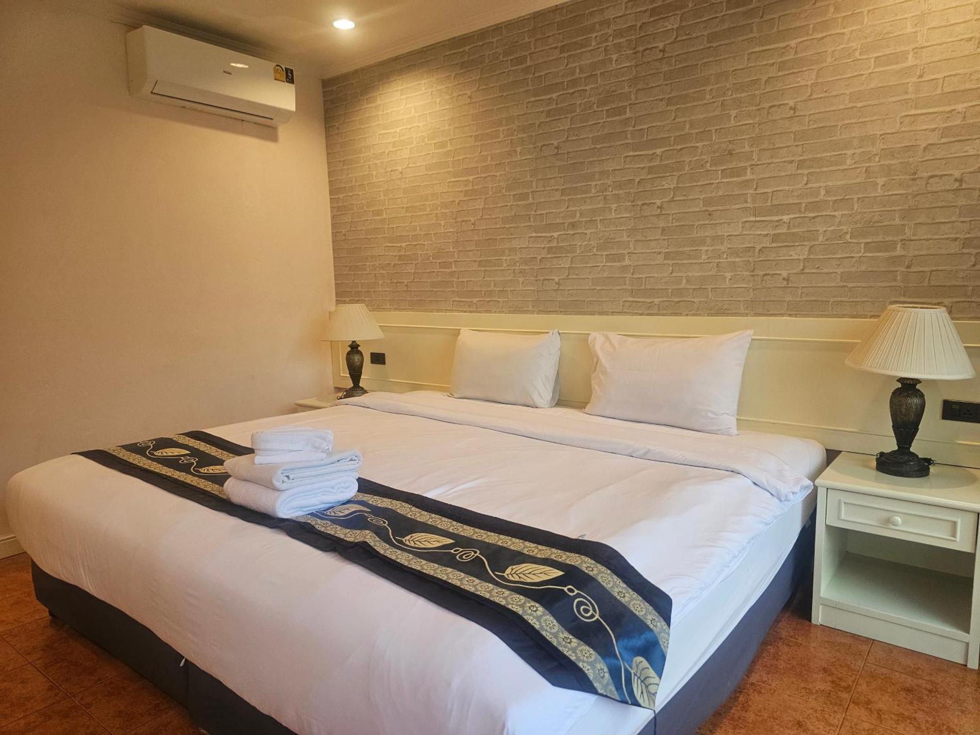 Patong Central Residence & Apartment מראה חיצוני תמונה